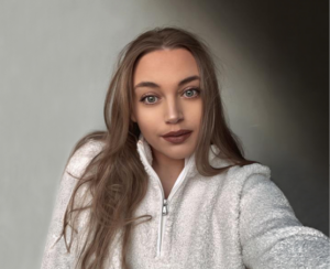 Portrait of Estelle Hocking, Star Student at Accountancy Learning, recognised for her progress in AAT accountancy training and studies